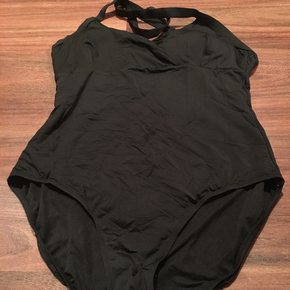Black Old Navy one piece swimsuit.